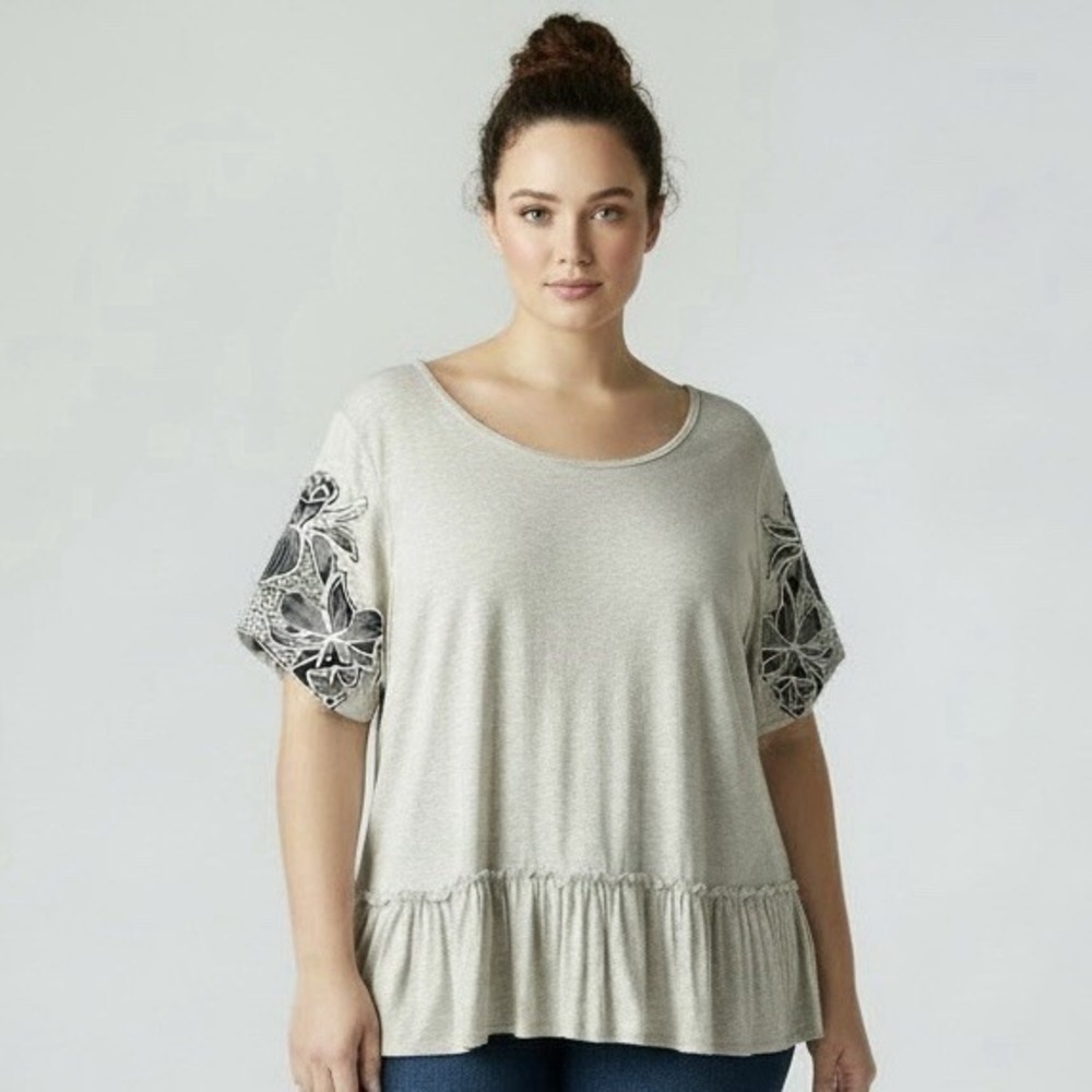 Hailey & Co 2XL Peplum Top Beige Oatmeal Floral‎ Sleeve Scoop Neck Boho USA